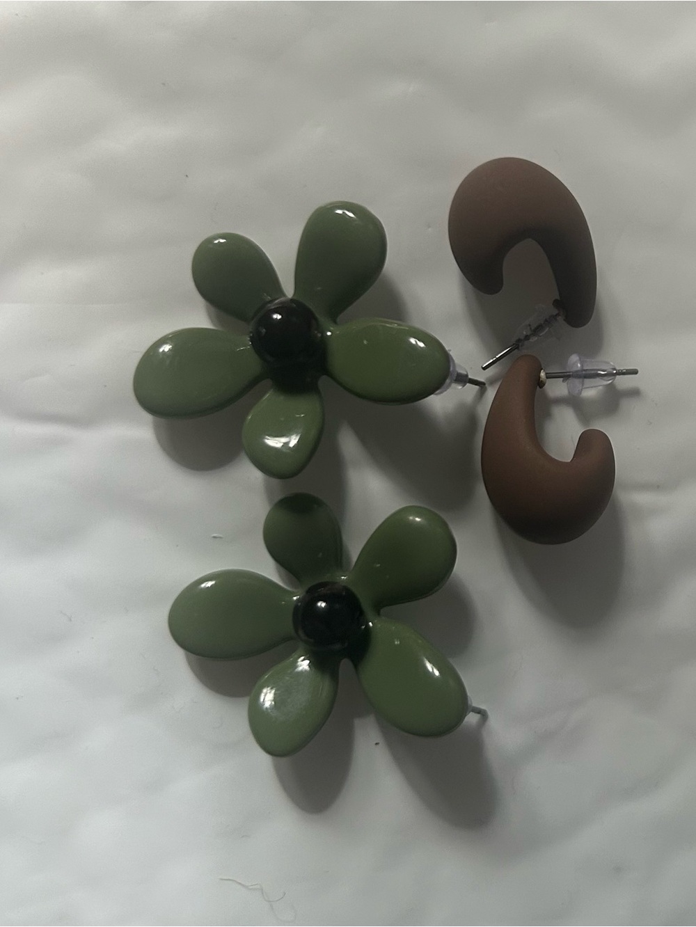 Green Daisy Drop Earrings and Brown Hoop Stud Set - Women Accessories